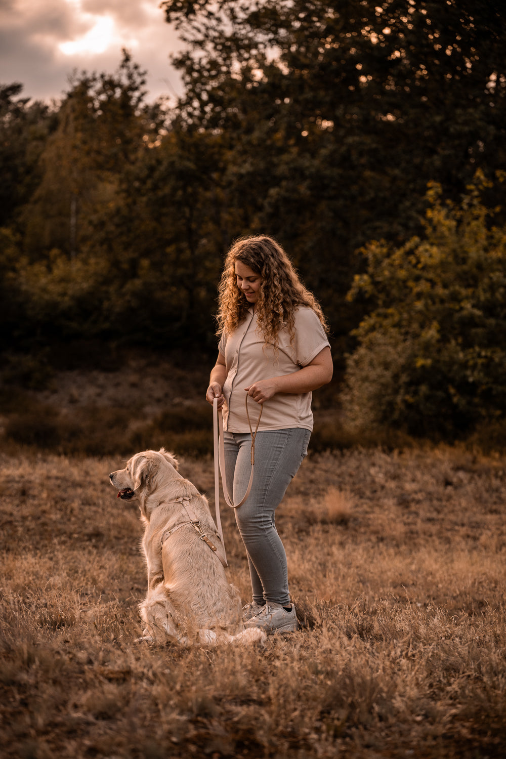 The Lizz Leash — Golden Tan